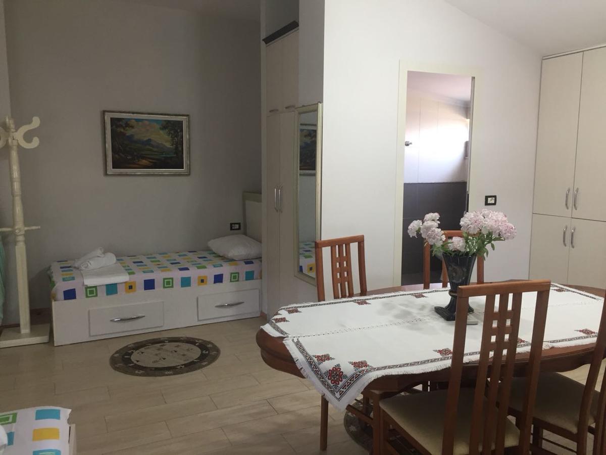 Lille France Apartments Shkodër エクステリア 写真