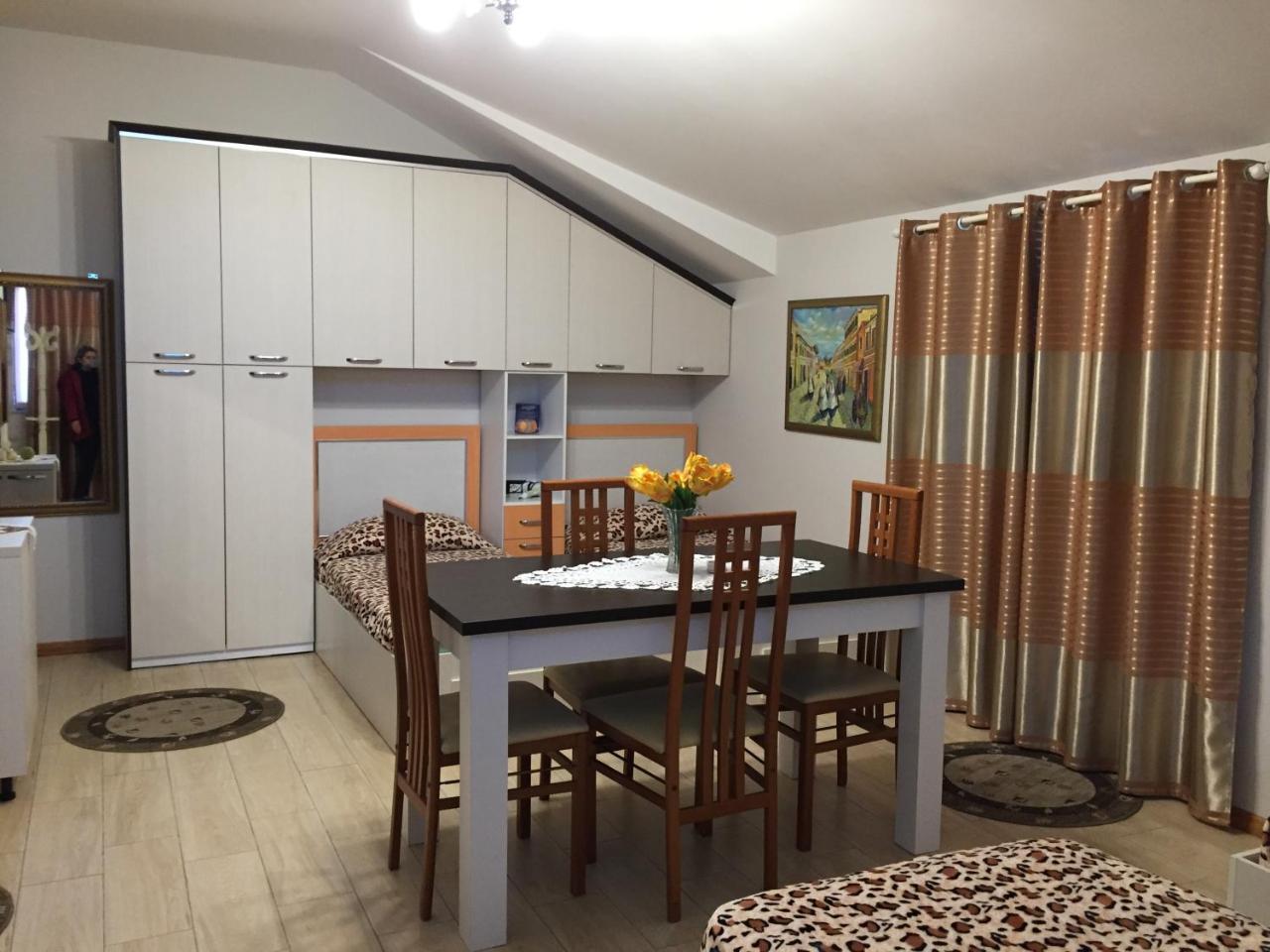 Lille France Apartments Shkodër エクステリア 写真