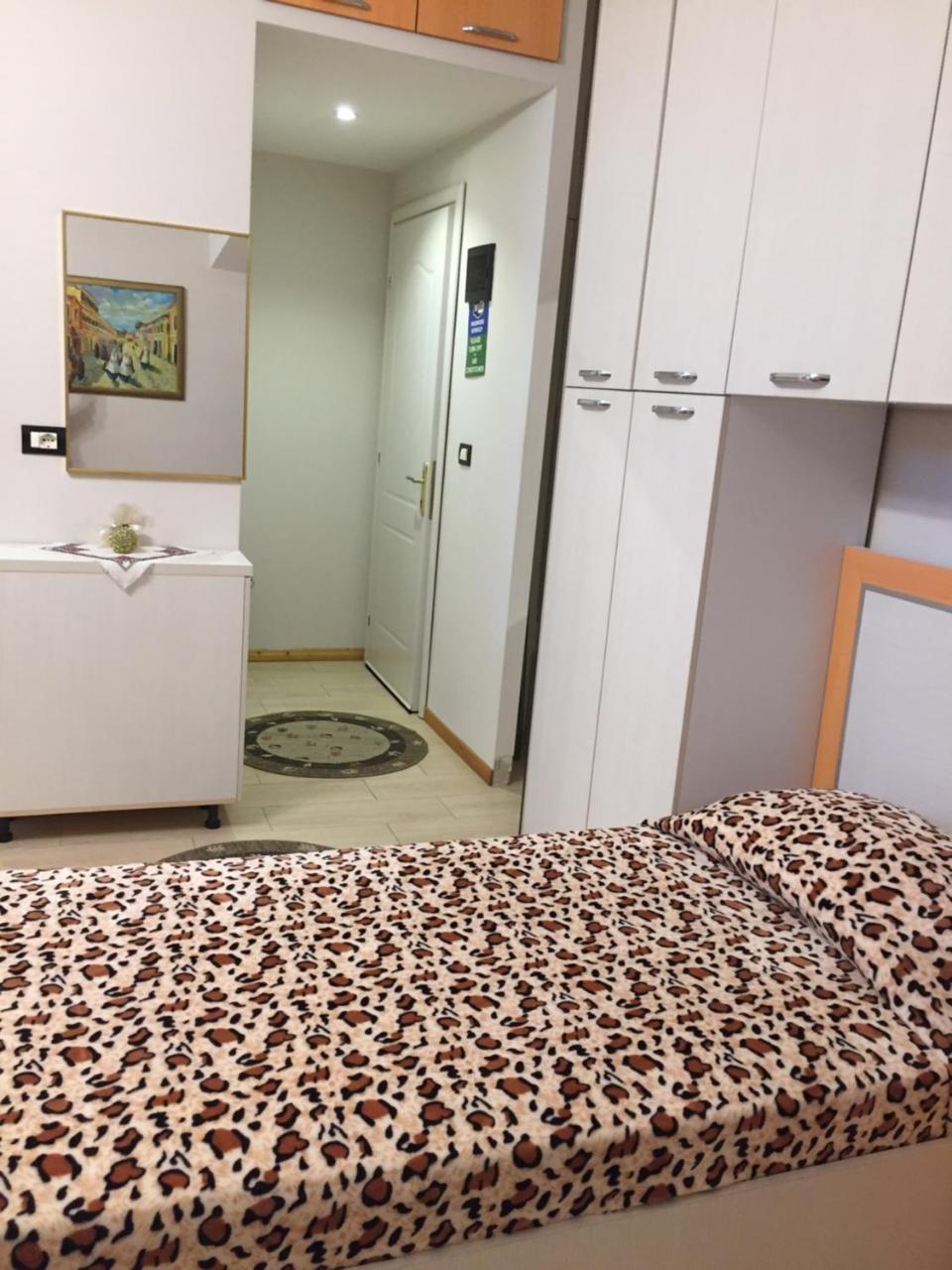 Lille France Apartments Shkodër エクステリア 写真