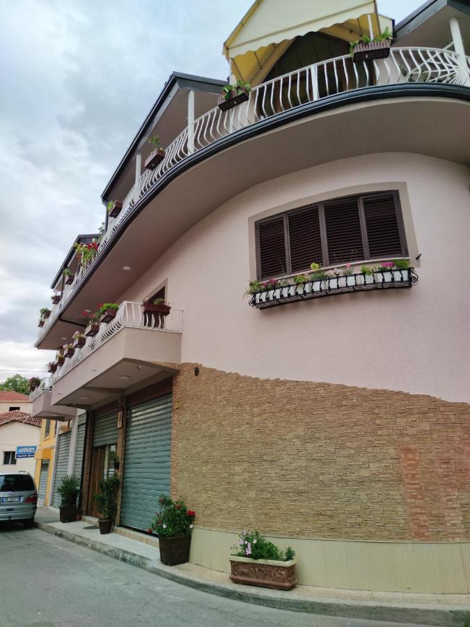Lille France Apartments Shkodër エクステリア 写真